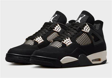 AIR JORDAN 4/Black-White