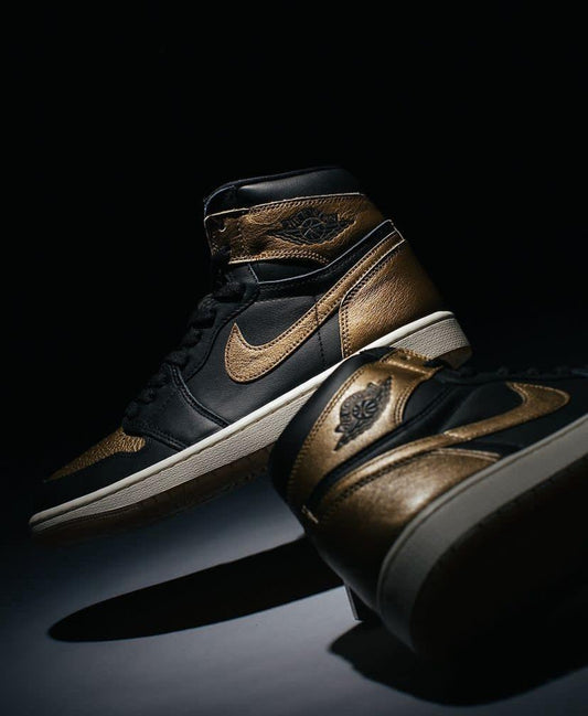 AIR JORDAN 1 RETRO HIGH DARK / BLACK-GOLD