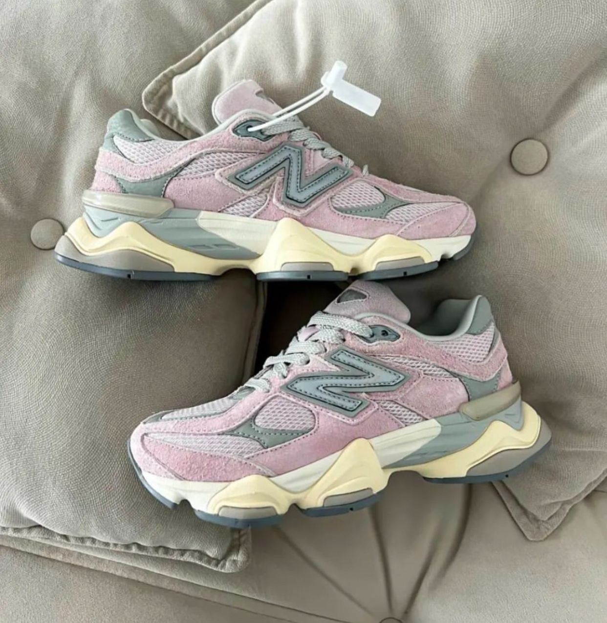 New Balance 9060- Rose Gris