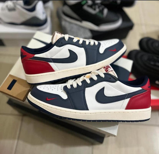 AIR JORDAN 1  LOW