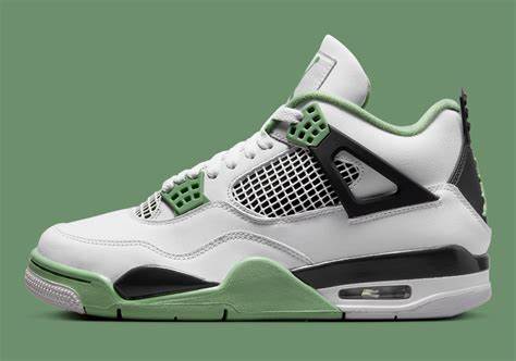 AIR JORDAN 4/Black-White-Green